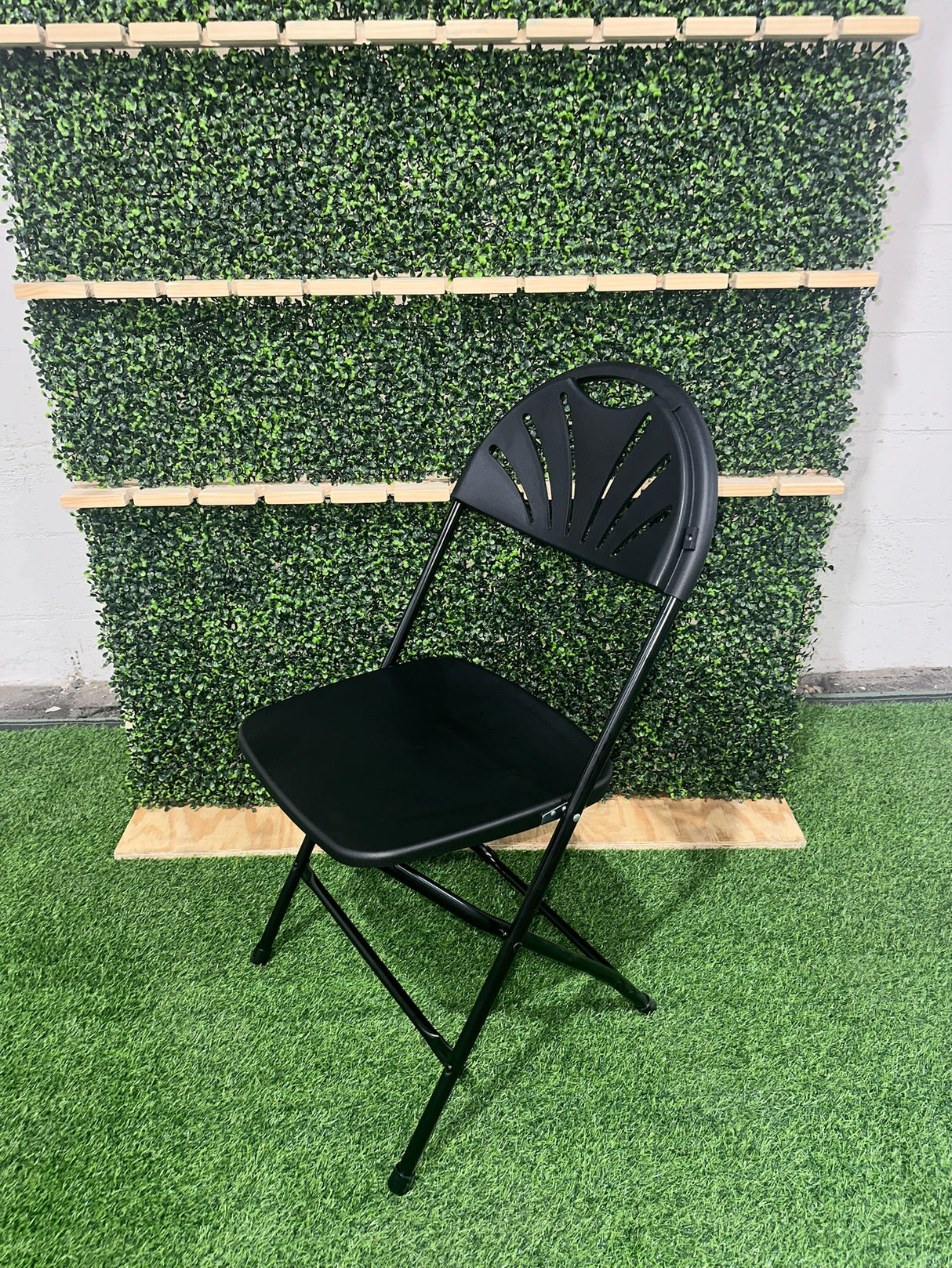 HD Pro Black Fan Back Plastic Folding Chair